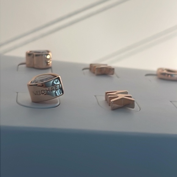 Michael Kors Rose Gold Open Heart/MK Logo/Pave’ Crystal Stud Earrings w/Dust Bag - Picture 8 of 14